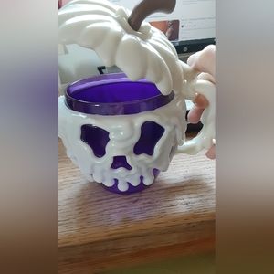 Disney parks Snow white posion apple mug